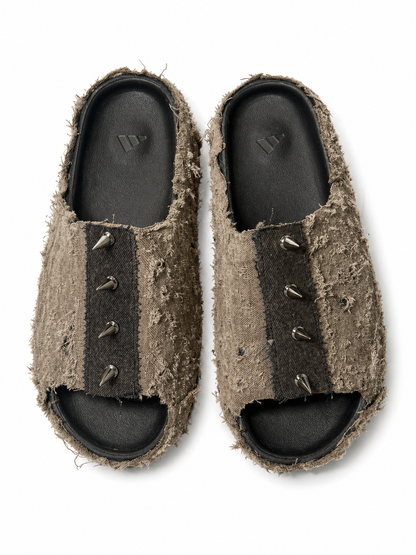 (11US) Altered #Λ010 YZY Spike Denim Slides