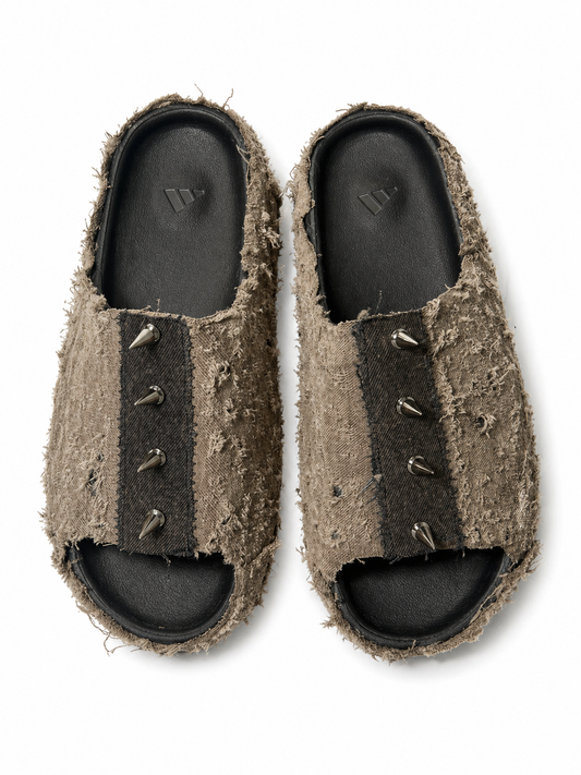 (11US) Altered #Λ010 YZY Spike Denim Slides